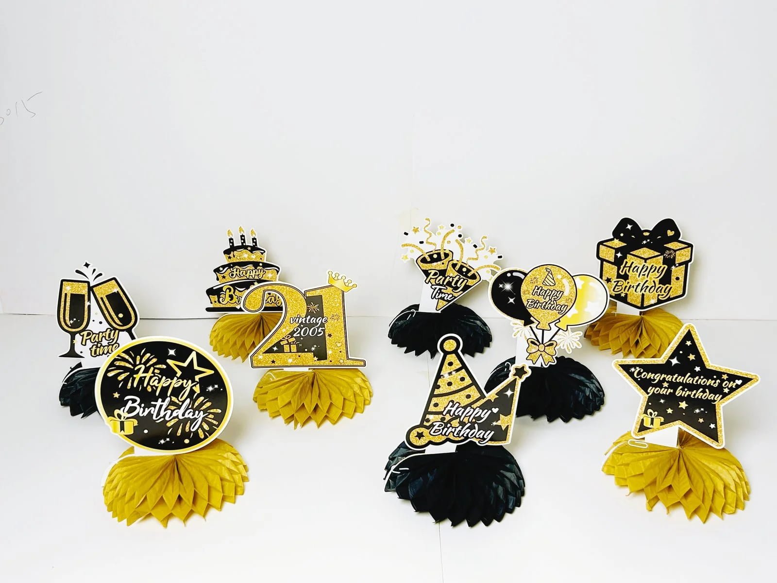 21st Birthday Gold Honeycomb Table Decorations — additional product view 1